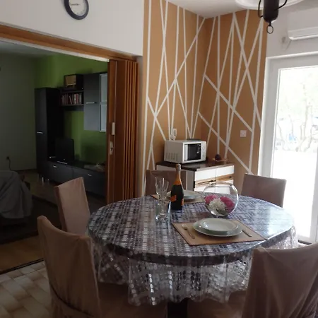 Suzy Supetarska Draga